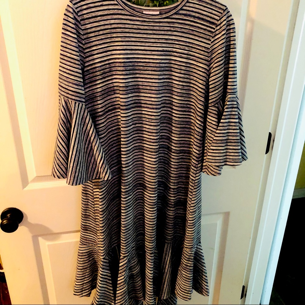 LulaRoe Maureen Dress with Bell sleeves